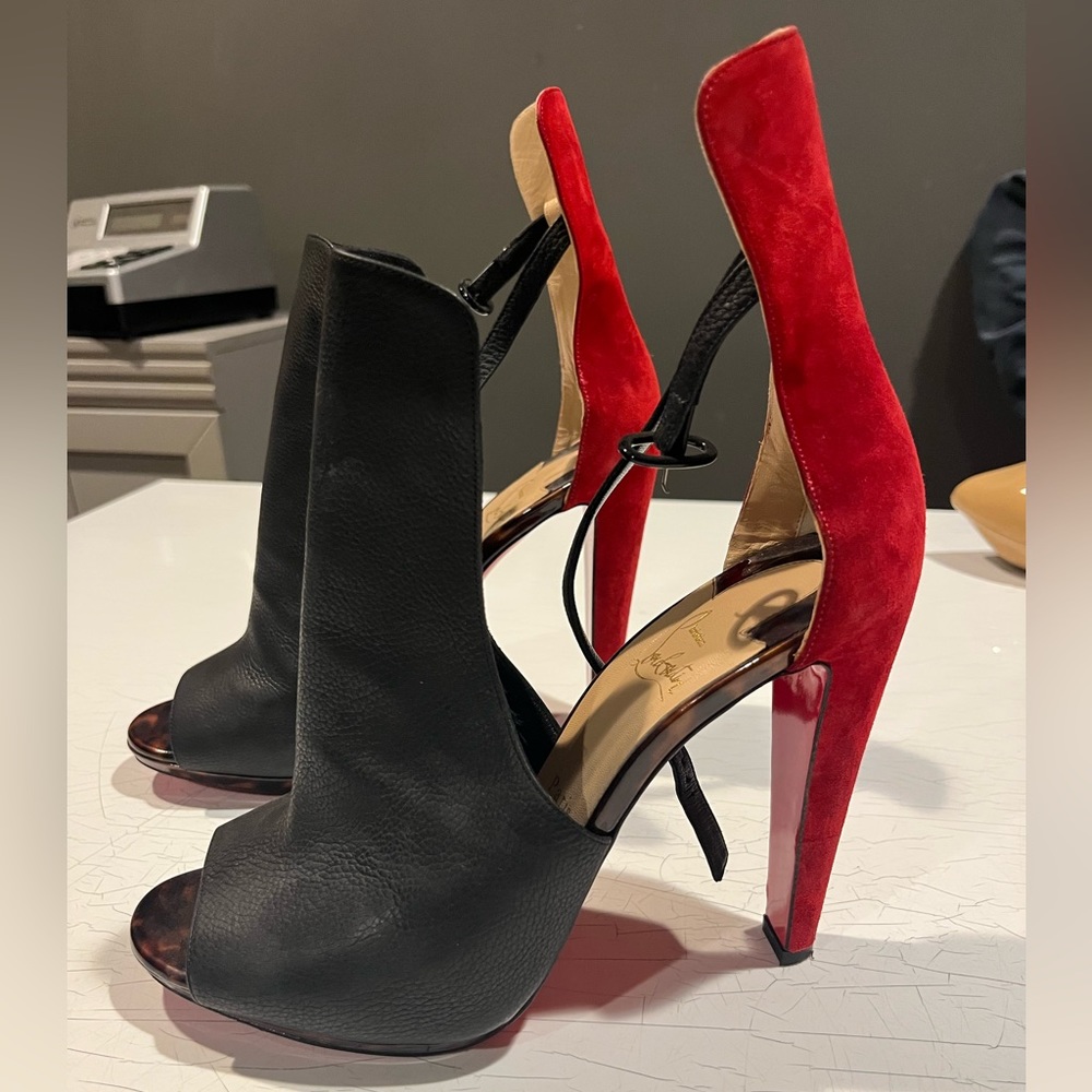 Christian louboutin black and red tortoise heels